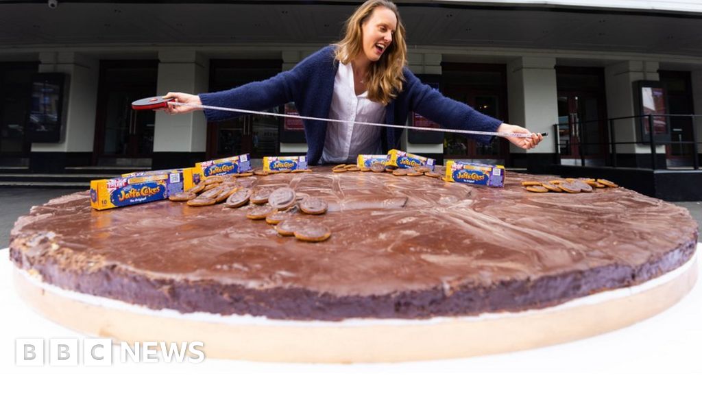 Great British Bake Off winner Frances Quinn makes giant Jaffa Cake