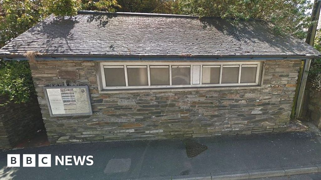 Flush buyer splashes out £73,000 on disused toilet block BBC News