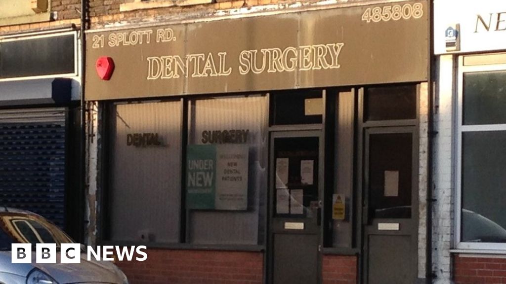 Cardiff dentist Mark Roberts struck off over 'basic hygiene'