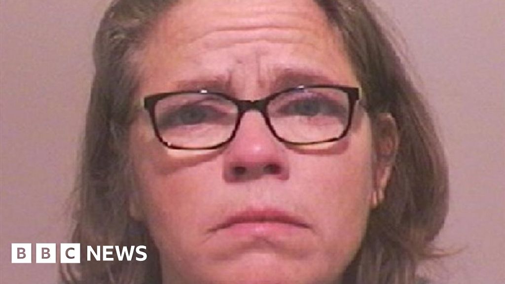 Jarrow care home worker stole £13k from dying residents