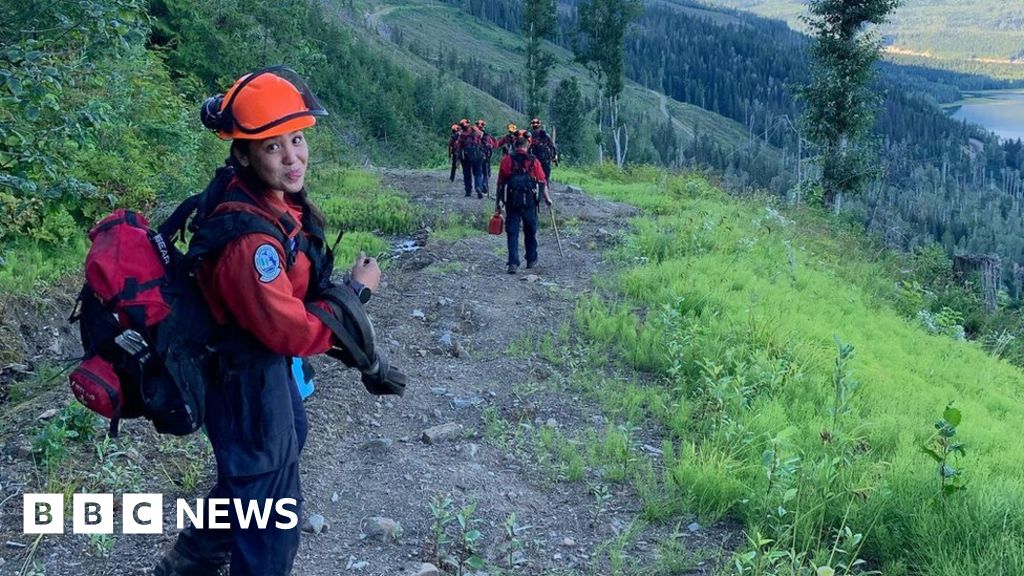 Young firefighter killed as Canada battles wildfires