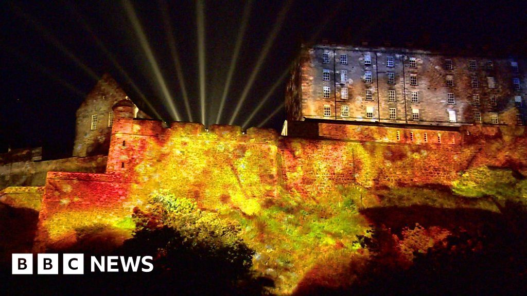 Edinburgh Festival begins with spectacular light show BBC News