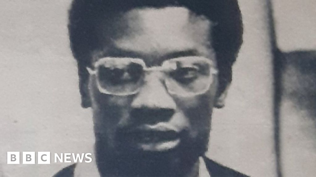 'Oval Four': Men 'framed' by corrupt detective have sentences quashed