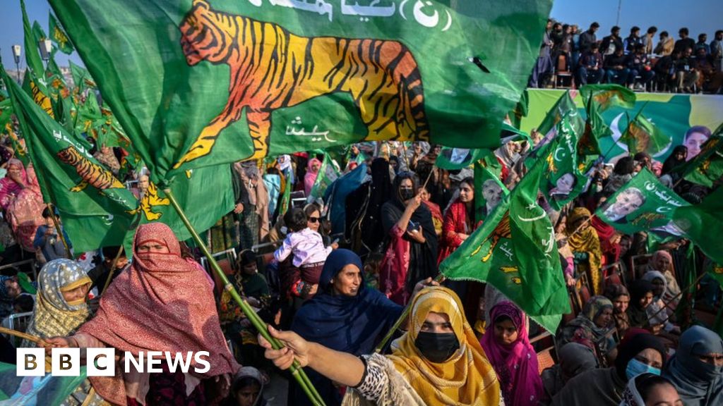 الانتخابات الباكستانية: حزب الرابطة الإسلامية الباكستانية وحزب الشعب الباكستاني يتفقان على حكومة ائتلافية