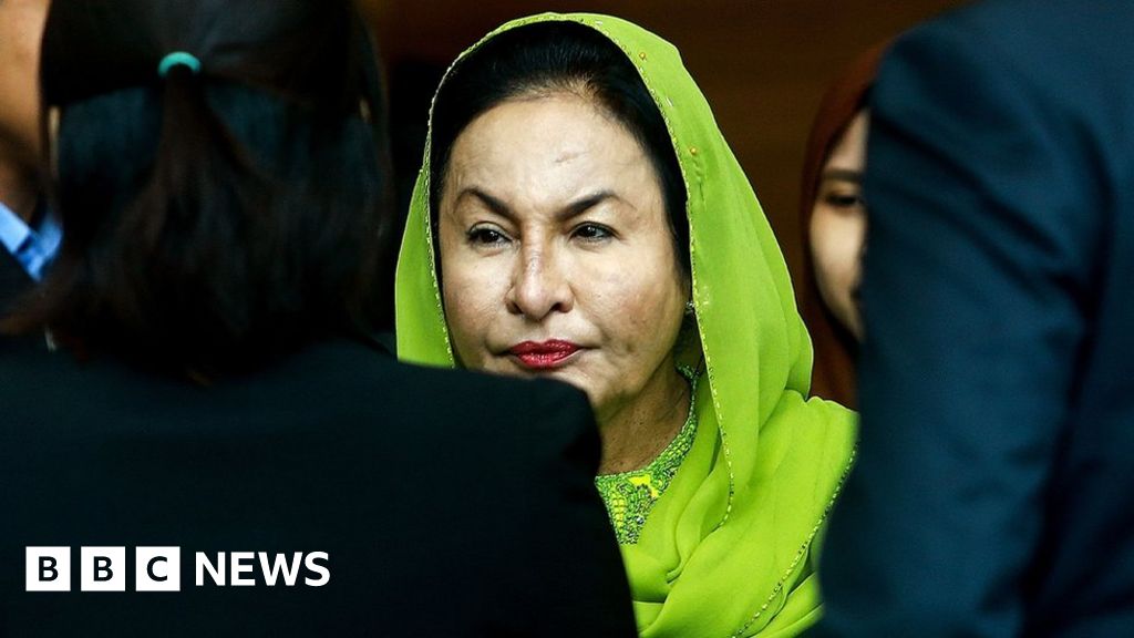 Wife Of Former Malaysian Pm Najib Charged With Money Laundering Bbc News