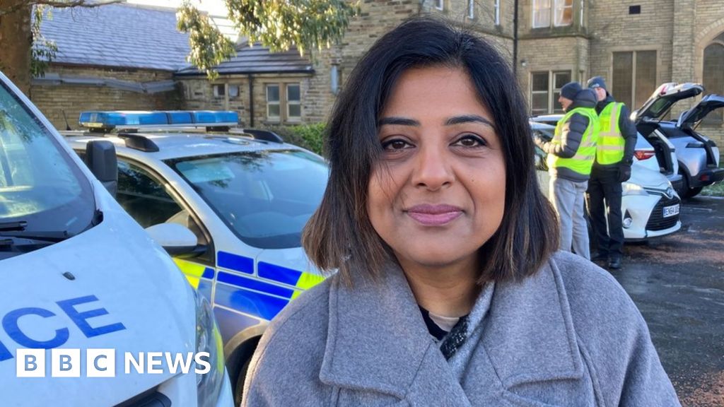 Campaign bids to rid Bradford of dangerous driving tag BBC News