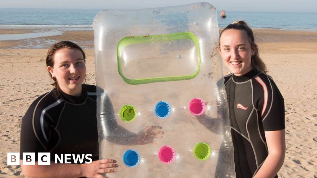 Sisters honoured for airbed sea rescue off Fraserburgh thumbnail