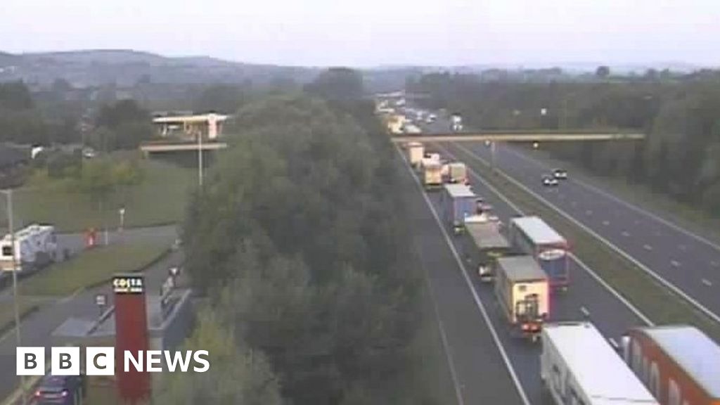 M5 Pedestrian killed in crash with lorry BBC News