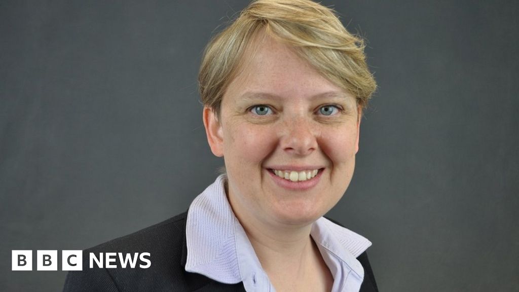Scottish Borders Council leader Shona Haslam stepping down BBC News