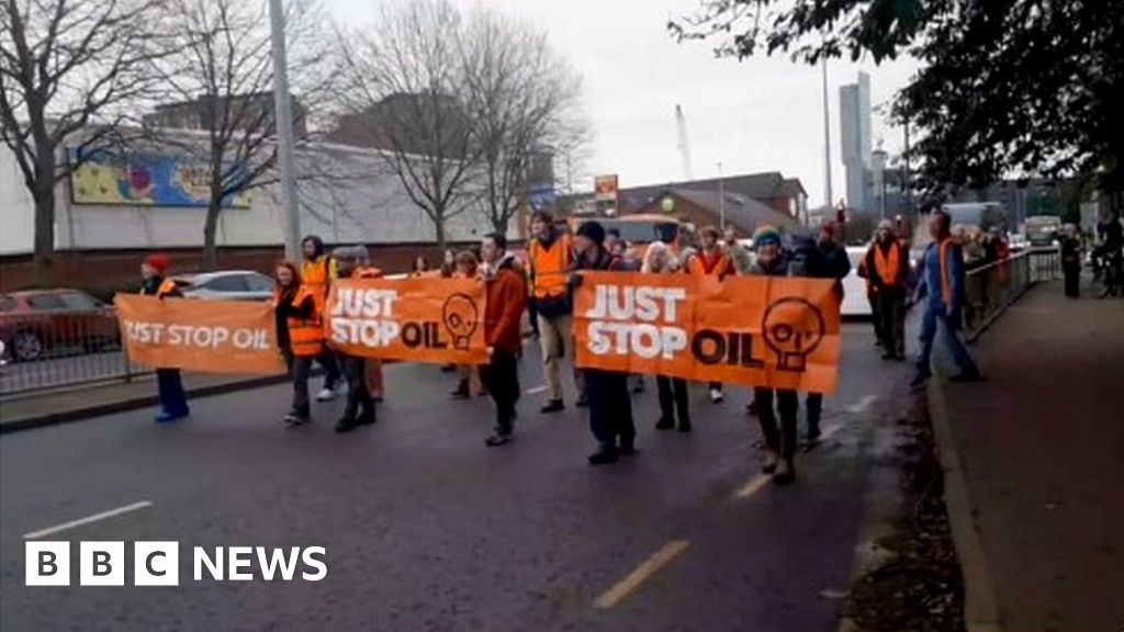 Just Stop Oil Demo Slows Traffic Near Manchester - Bbc News