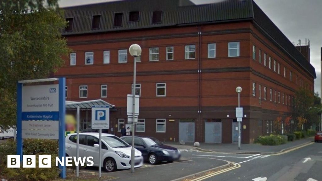 Kidderminster chemical leak: Part of hospital evacuated - BBC News