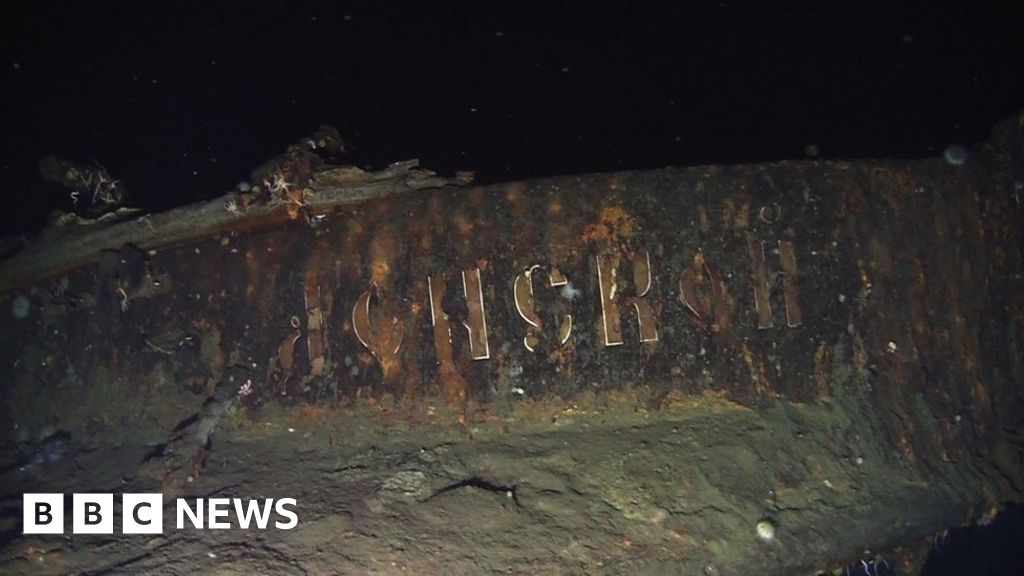 Salvagers 'find sunken Russian warship'