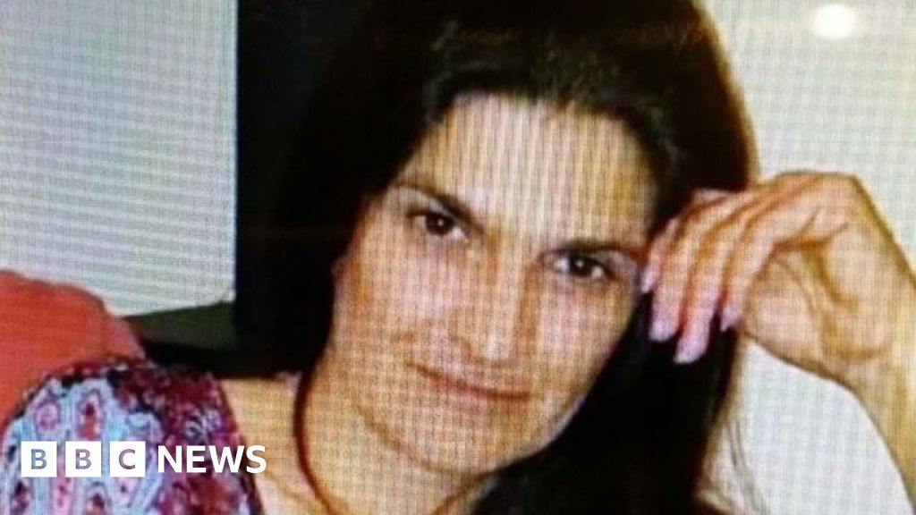 Exeter murder trial Accused 'dragged body in suitcase through city