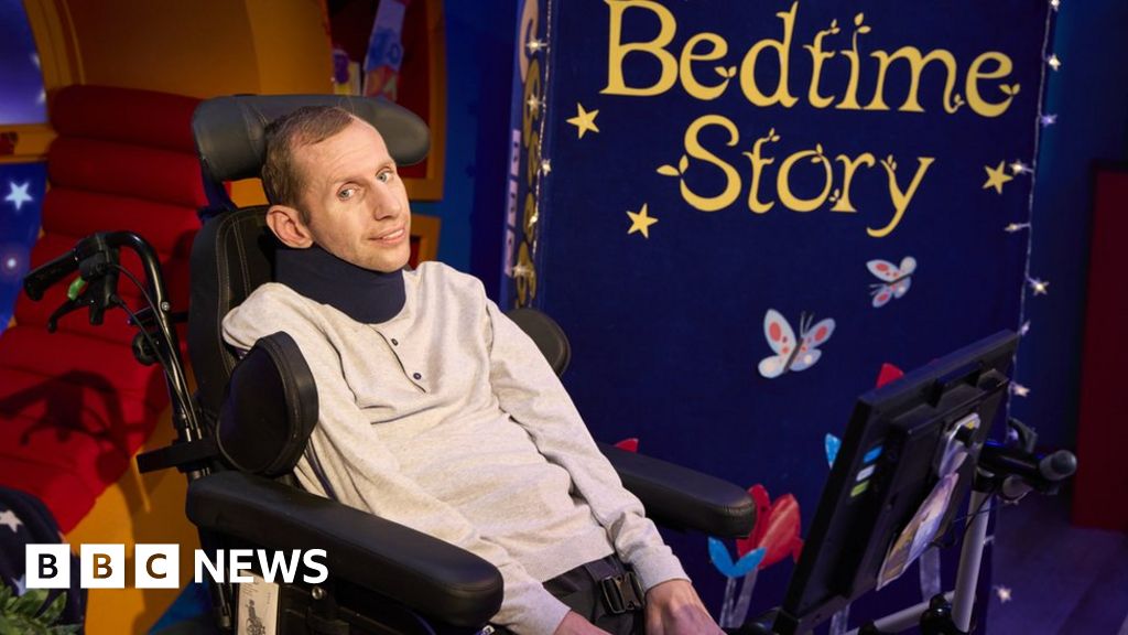 Rugby League’s Rob Burrow to read CBeebies Bedtime Story