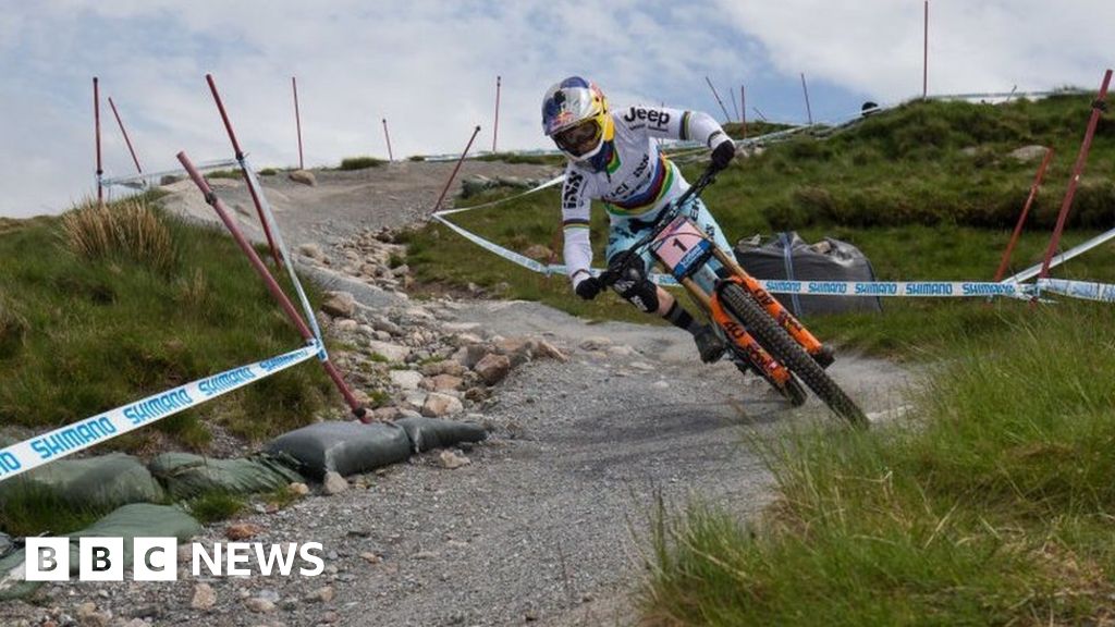 World champion mountain bikers move into bike making - BBC News