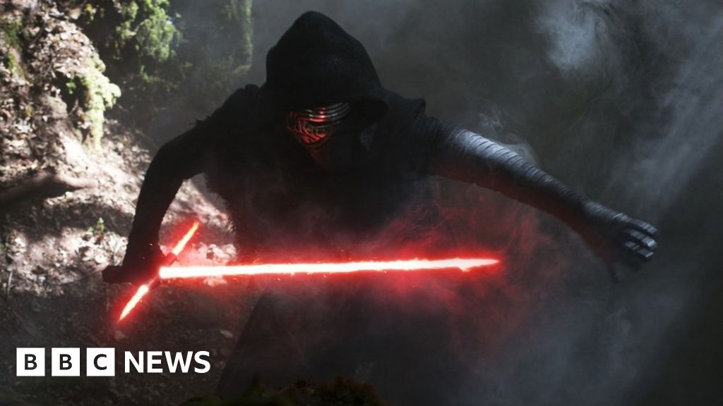 Puzzlewood 'magical' site for Star Wars filming - BBC News