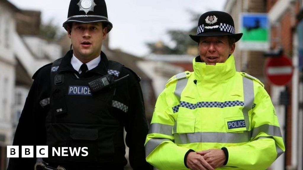 police-pay-senior-officers-salaries-revealed-bbc-news