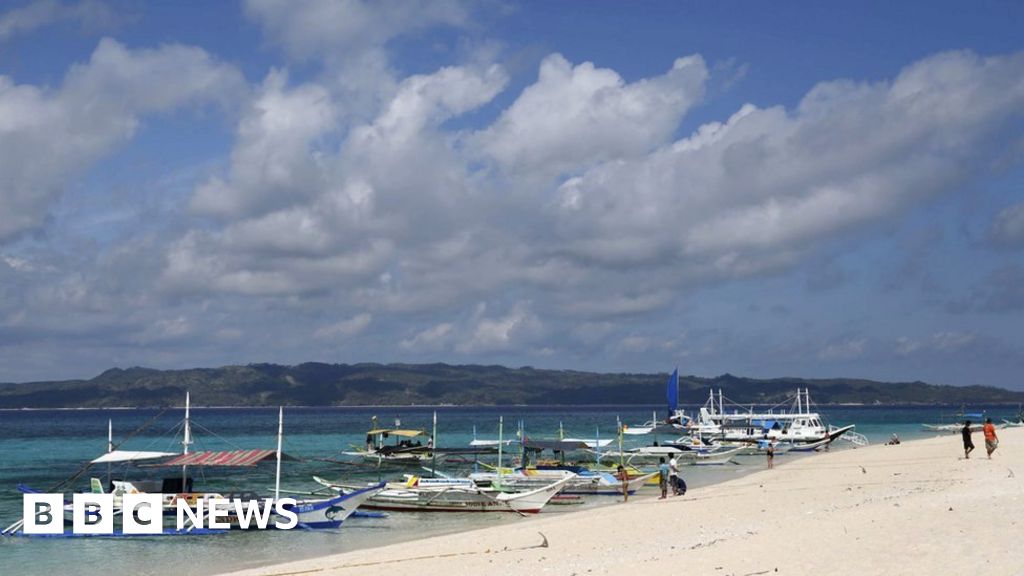 Philippines To Temporarily Close Popular Tourist Island Boracay - BBC News