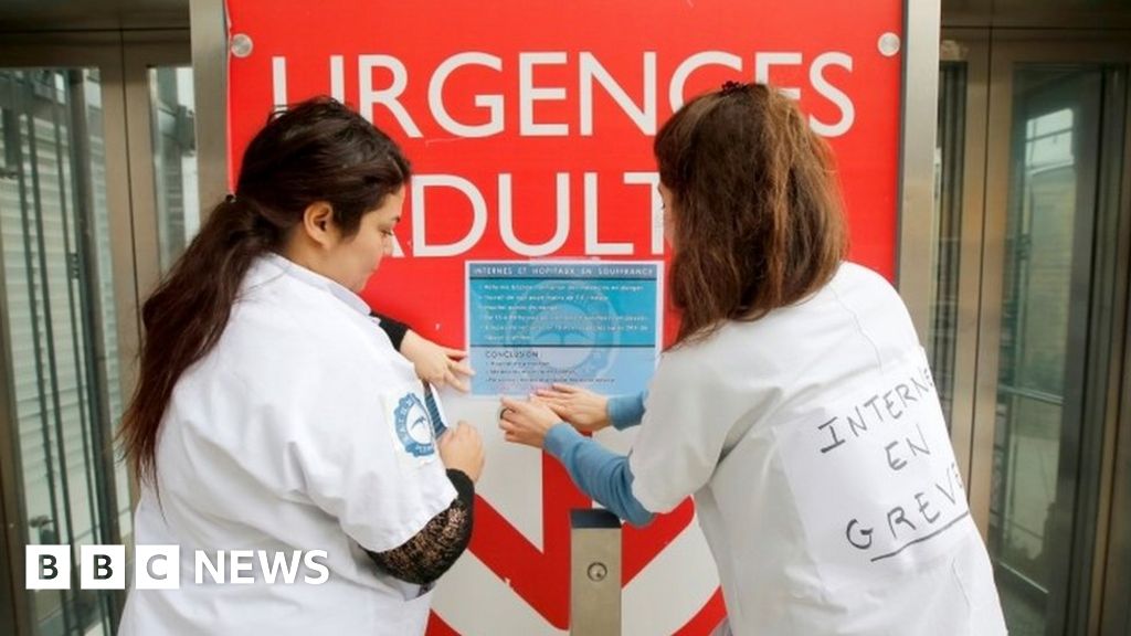 Mayors in western France issue sickness ban in protest over healthcare access