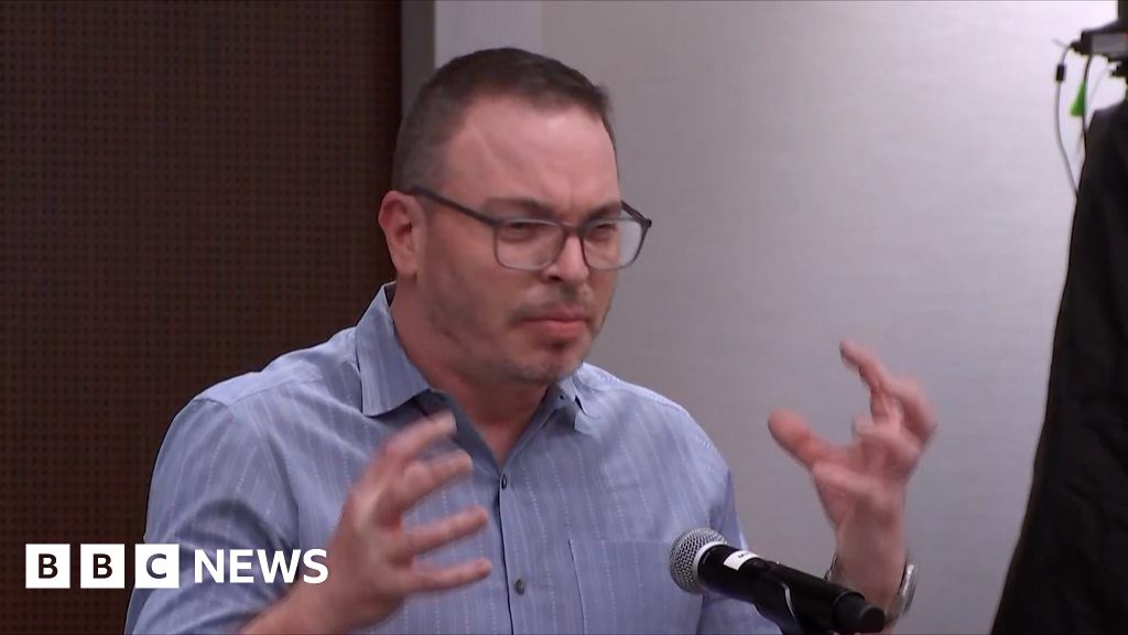 Wisconsin Christmas parade survivors confront carrammer BBC News