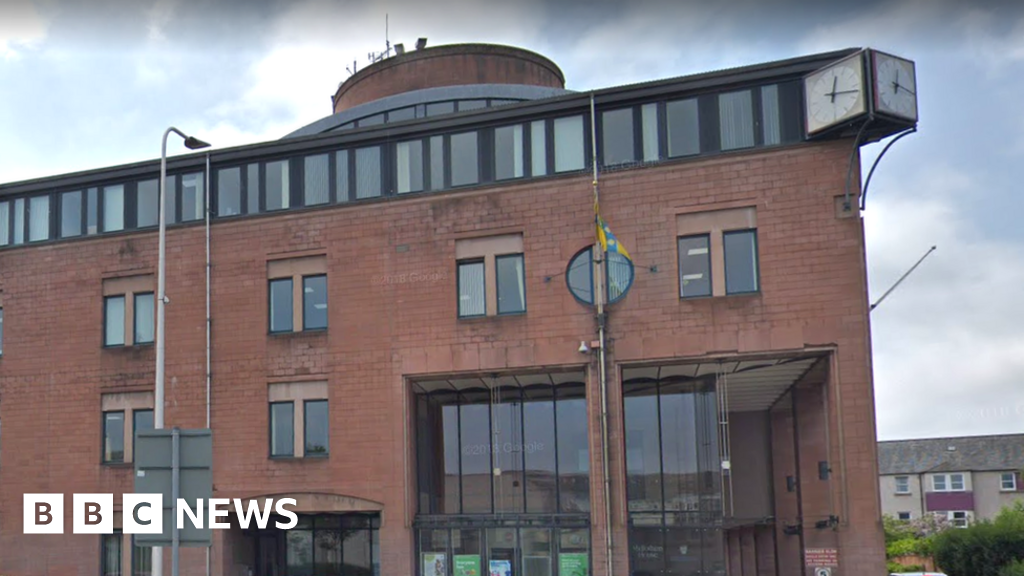 Midlothian Council 'needs to deal' with budget shortfall BBC News