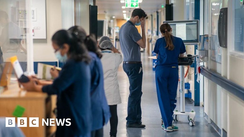 Junior doctors in Scotland to strike after rejecting pay offer