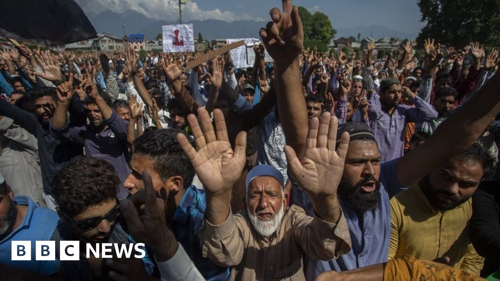 Kashmir unrest: Clashes at protest after Friday prayers