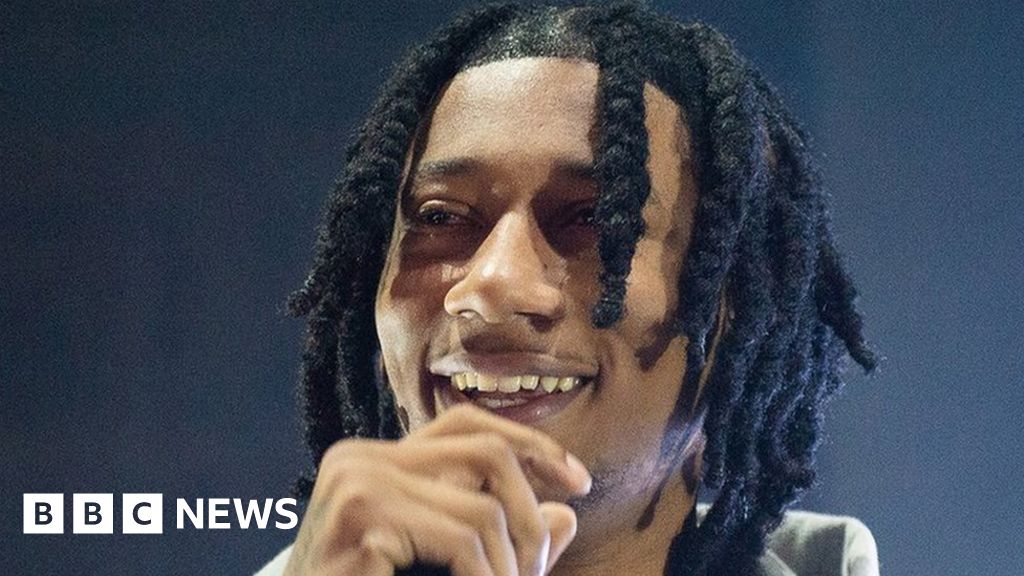 Le rappeur Digga D admet des accusations de drogue après son arrestation sur Instagram Live