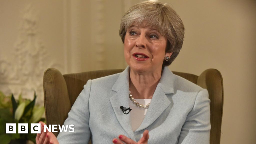 Theresa May To Reshuffle Cabinet On Monday 