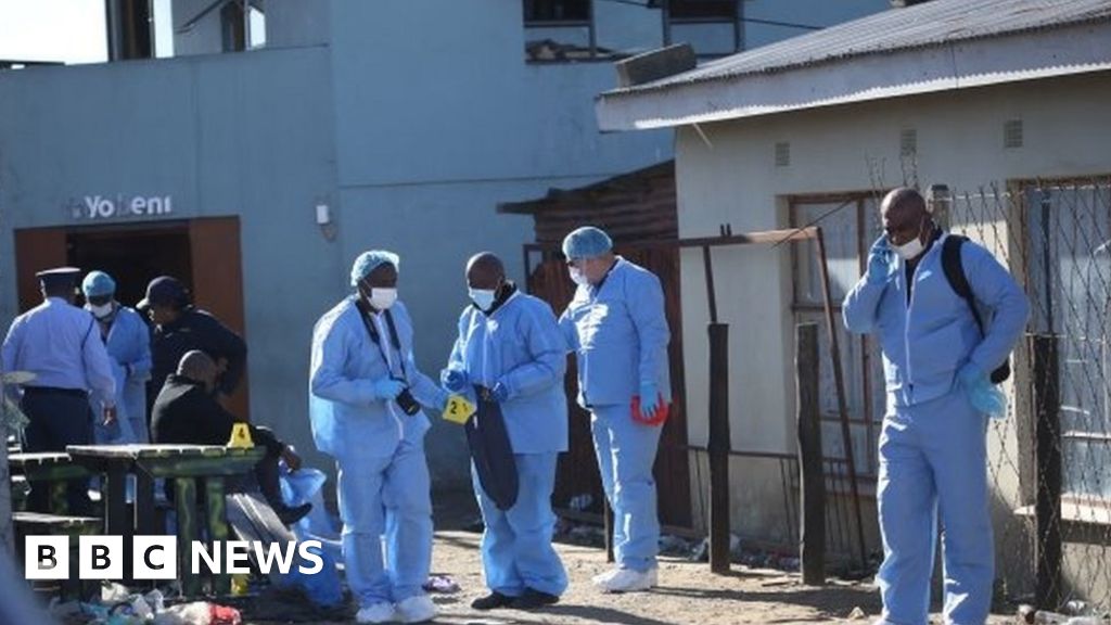 Youngest South Africa tavern victim was 13 - minister - BBC