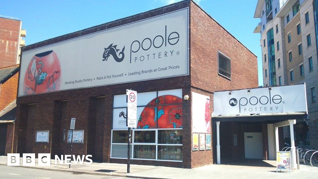 Poole Pottery shop to close after 144 years BBC News