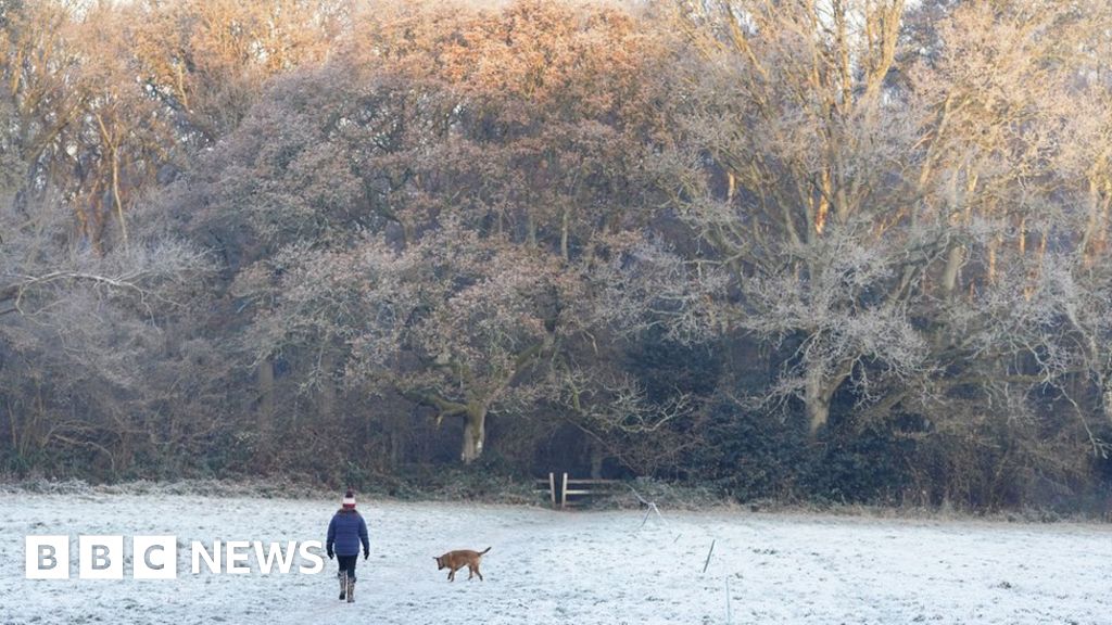 UK weather: More snow and ice due before cold snap ends