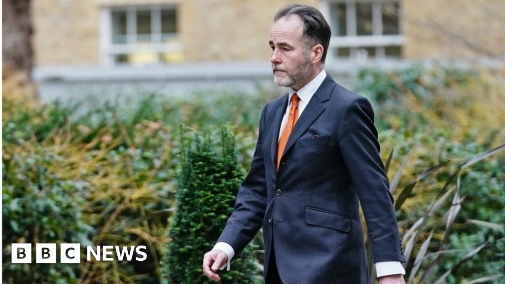 Chris Pincher: No 10 not telling the truth, says ex-senior civil servant