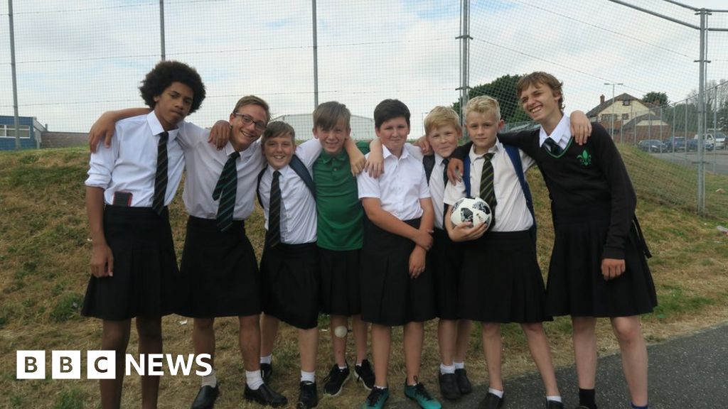 devon-skirt-demo-boys-can-now-wear-shorts devon-skirt-demo-boys-can-now-wear-shorts