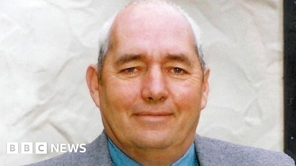 Senior Guernsey politician David Jones dies after long illness BBC News