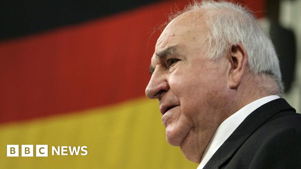 Helmut Kohl, Chancellor Who Reunited Germany, Dies at 87 - The New York  Times