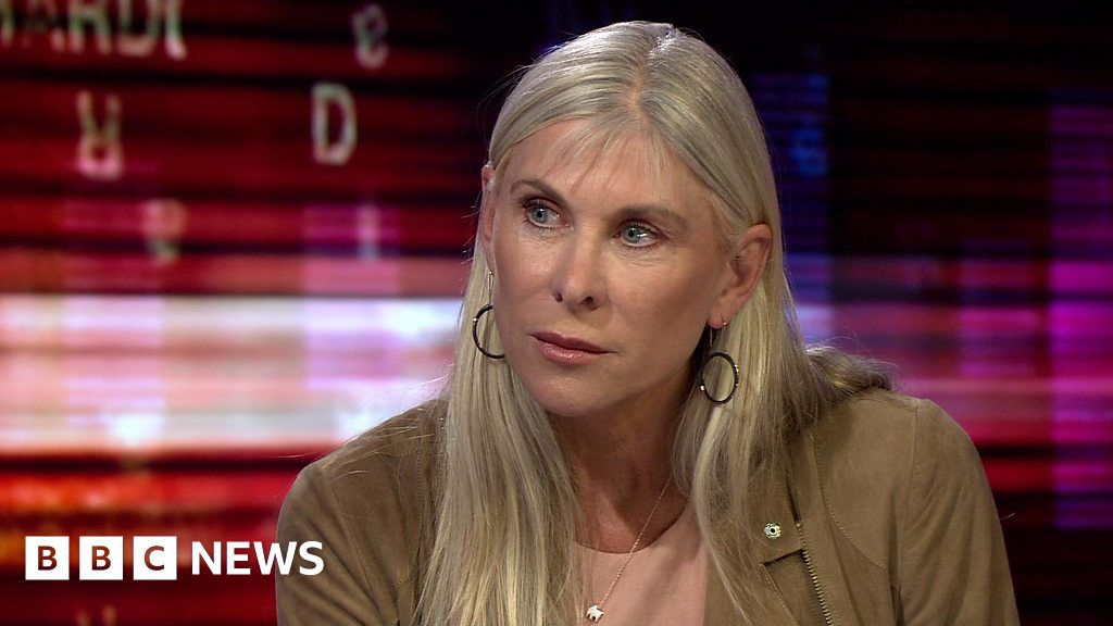 Ex British Swimmer Sharron Davies On Trans Women In Sport Bbc News 0911