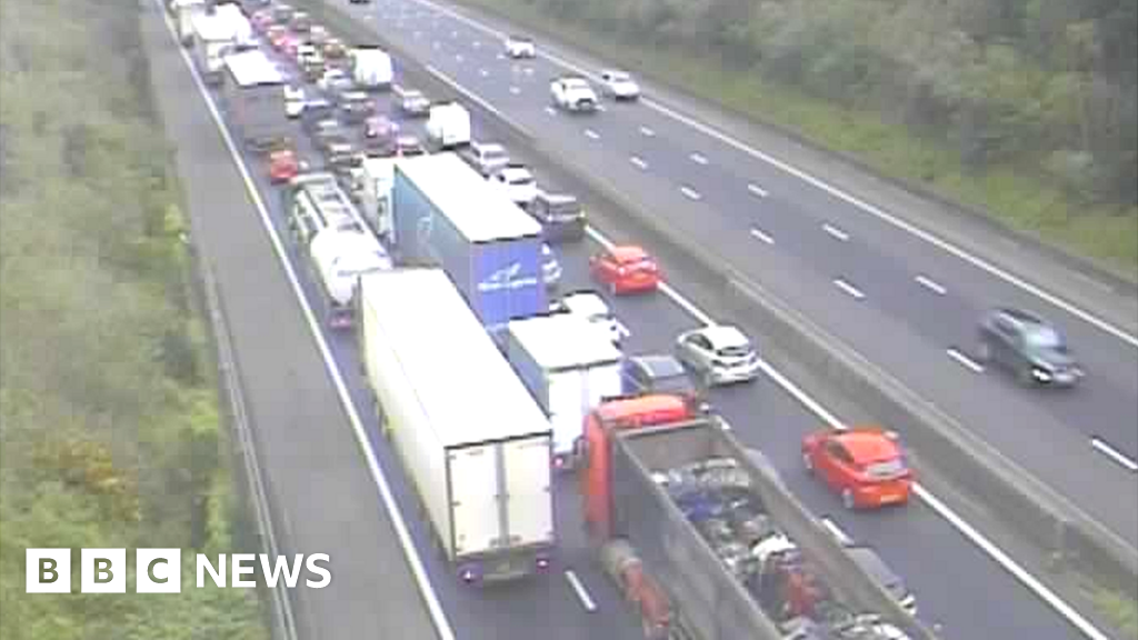 M5 traffic Northbound lanes reopen after 'serious' crash outside Bristol