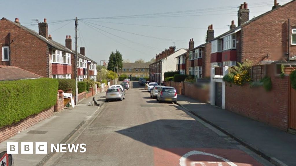 Two arrested in Stockport murder investigation BBC News