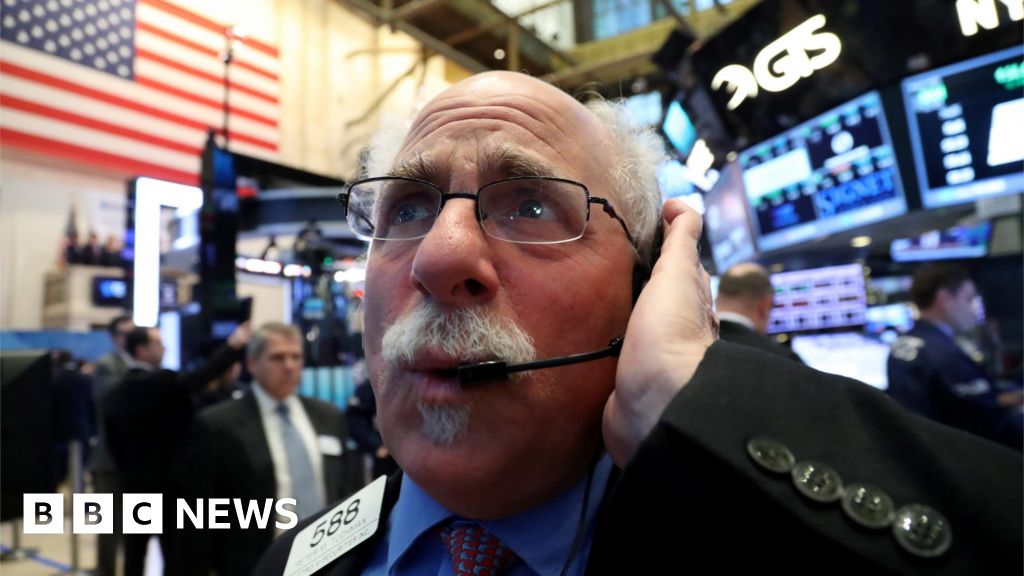 Dow Jones hits fresh record high BBC News