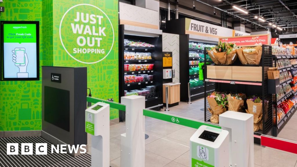 First Amazon Fresh till-less grocery store in UK closes
