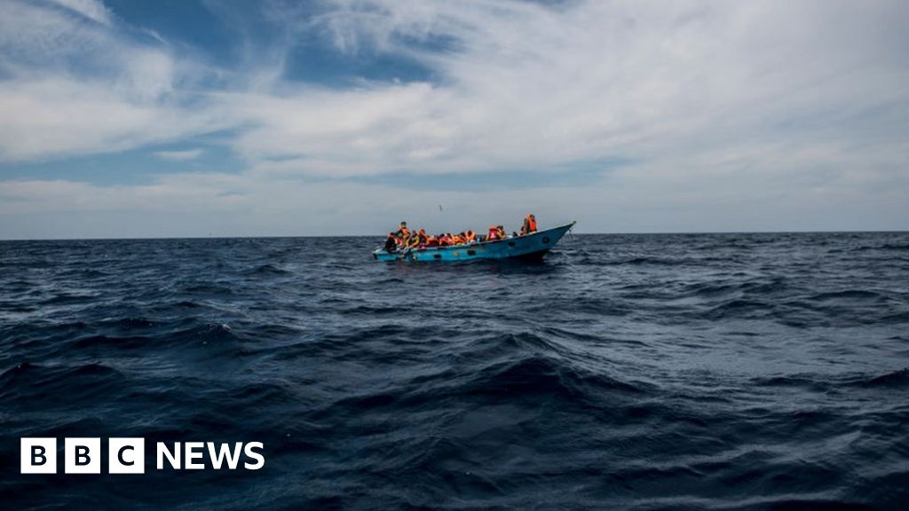 Libya shipwreck: At least 73 migrants presumed dead