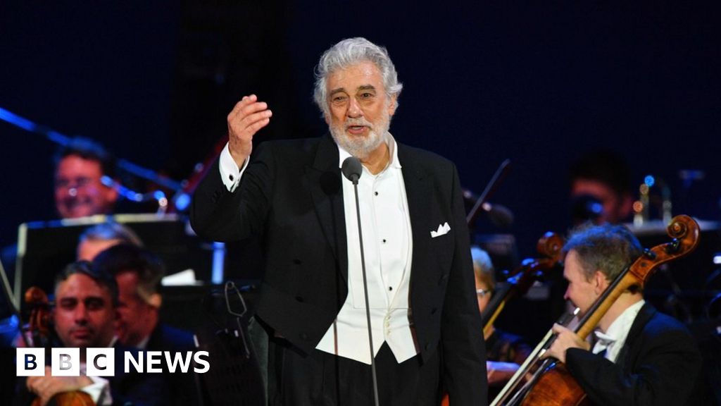 Plácido Domingo leaves Met Opera over sexual harassment claims