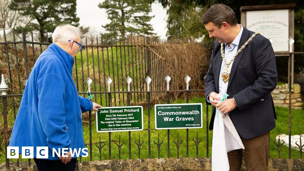 Beatrix Potter's Gloucester tailor honoured with Cheltenham plaque