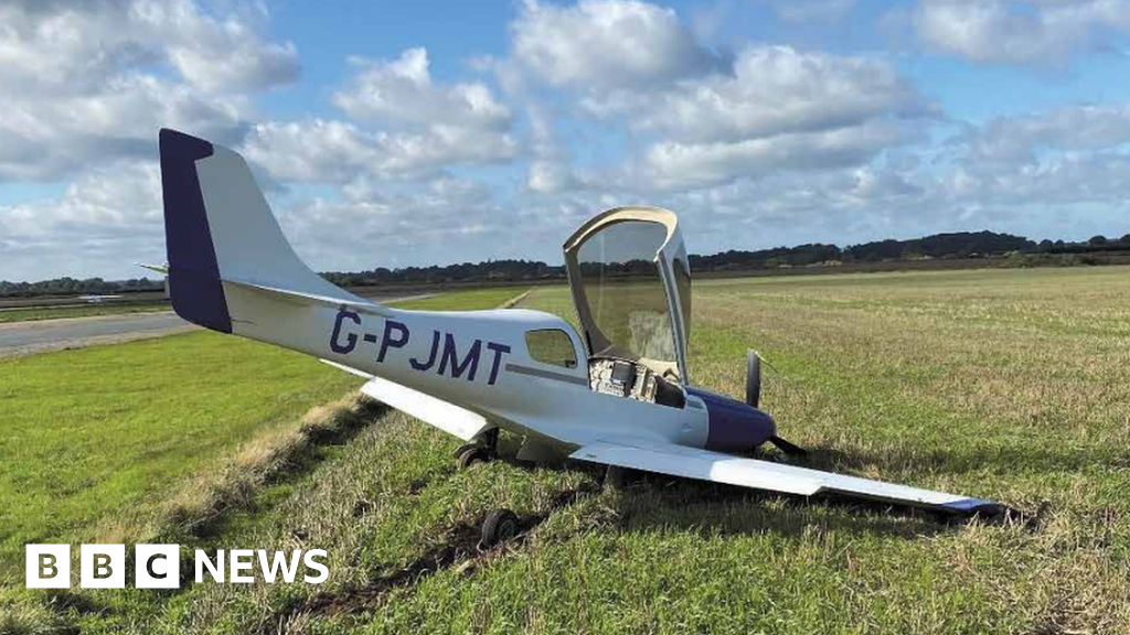 Little Snoring: Pilot unharmed in plane crash despite landing fault 