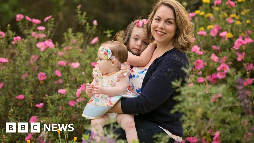 Do Mums Really Need Breastfeeding Help From Technology Bbc News 
