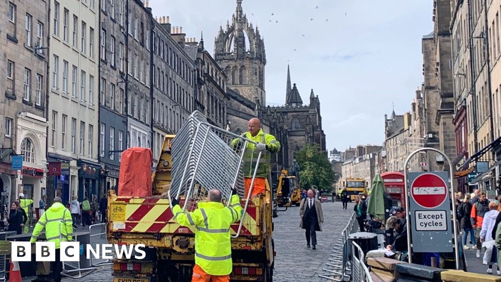 Edinburgh roads close as city prepares for Queen mourners