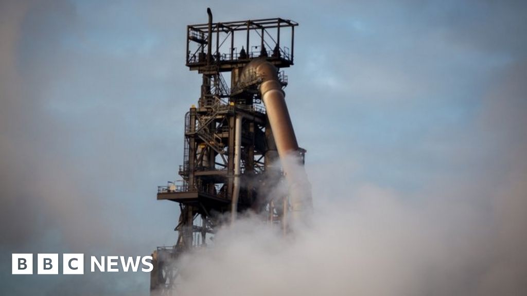 Tata Steel: Port Talbot steelworks gets £500m by UK government - BBC News