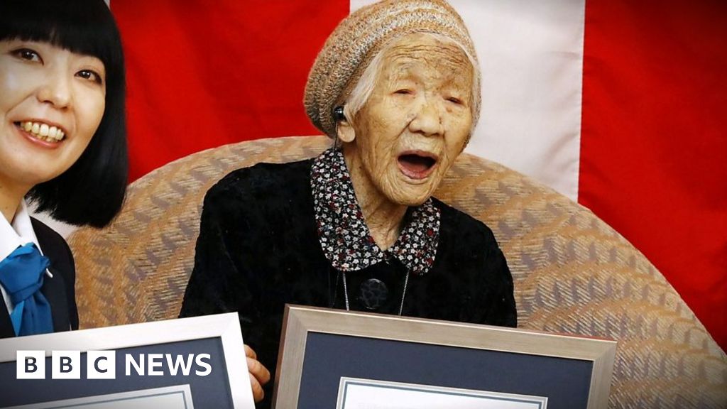 Oldest Living Person Kane Tanaka Celebrates Getting The Guinness