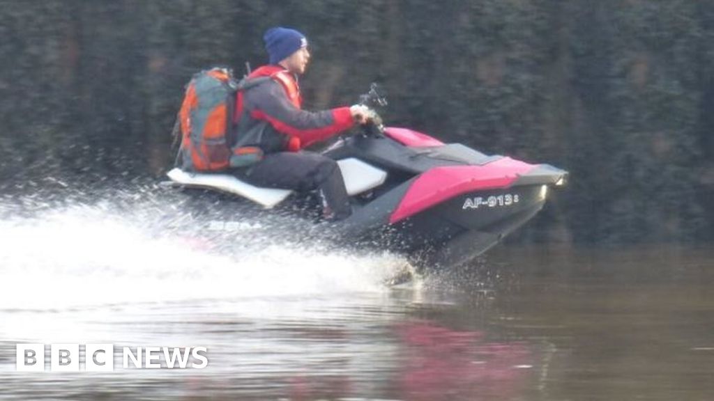 ScotlandIsle of Man jet ski crossing arrival caught on camera